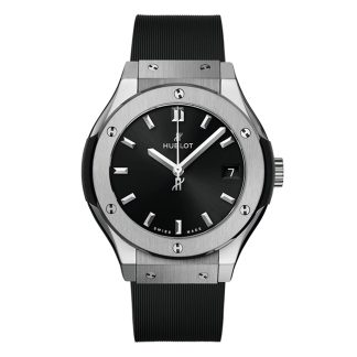 fake wrist Hublot Classic Fusion Titanium 33mm Watch Black Rubber 581.NX.1470.RX